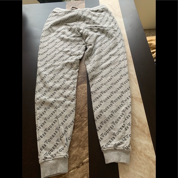 Guess Logo Print Sweatpants. Size Small. NEW - Picture 6 of 7